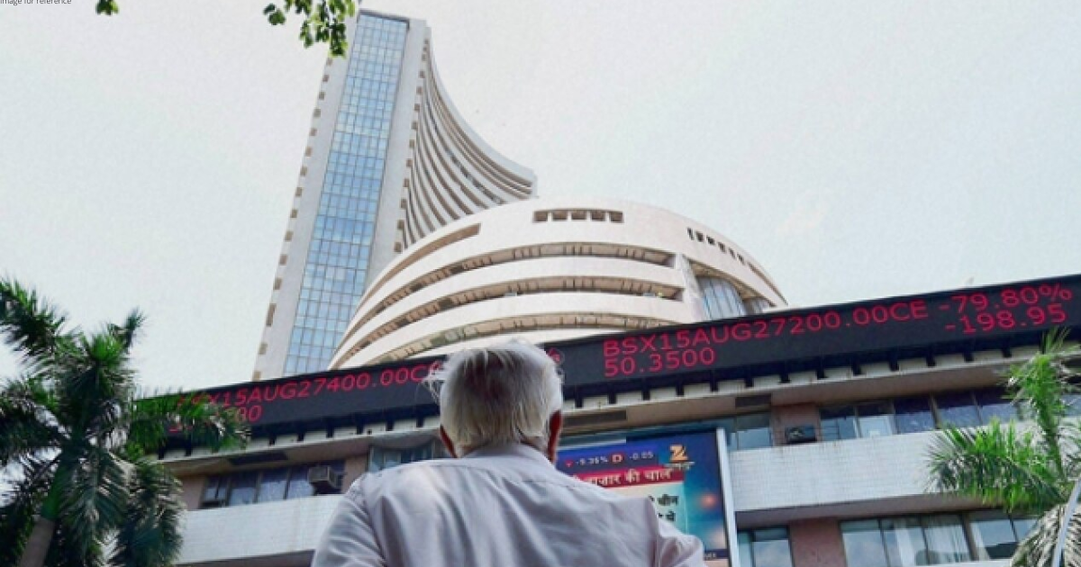 Sensex slumps for 4th straight day; closes 98 points down